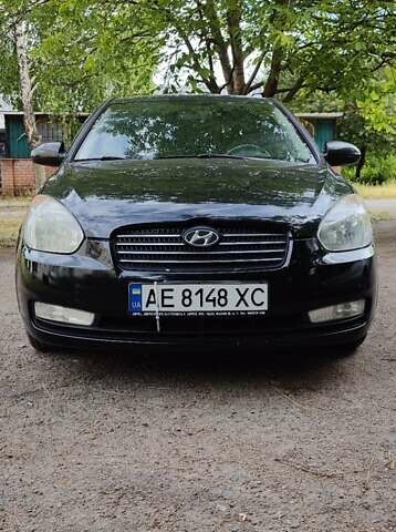 Черный Хендай Акцент, объемом двигателя 1.6 л и пробегом 200 тыс. км за 5700 $, фото 12 на Automoto.ua