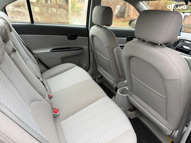 Черный Хендай Акцент, объемом двигателя 1.4 л и пробегом 165 тыс. км за 5390 $, фото 16 на Automoto.ua