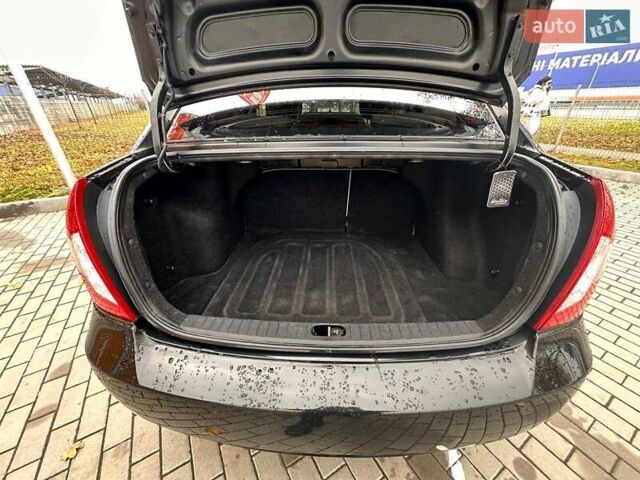 Черный Хендай Акцент, объемом двигателя 1.4 л и пробегом 156 тыс. км за 4700 $, фото 14 на Automoto.ua