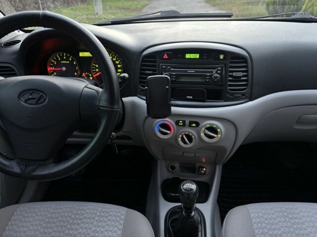 Чорний Хендай Акцент, об'ємом двигуна 1.4 л та пробігом 152 тис. км за 5300 $, фото 18 на Automoto.ua