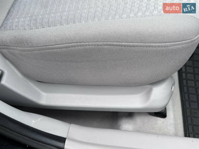 Черный Хендай Акцент, объемом двигателя 1.4 л и пробегом 139 тыс. км за 5999 $, фото 34 на Automoto.ua