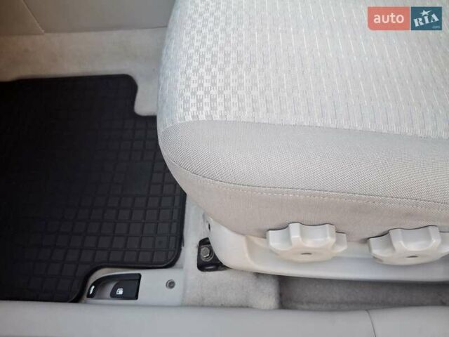 Черный Хендай Акцент, объемом двигателя 1.4 л и пробегом 157 тыс. км за 6200 $, фото 7 на Automoto.ua