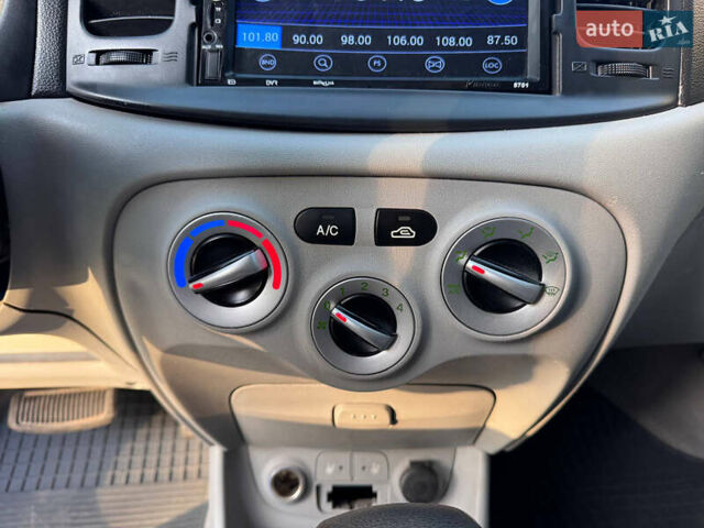 Черный Хендай Акцент, объемом двигателя 1.4 л и пробегом 128 тыс. км за 5800 $, фото 48 на Automoto.ua