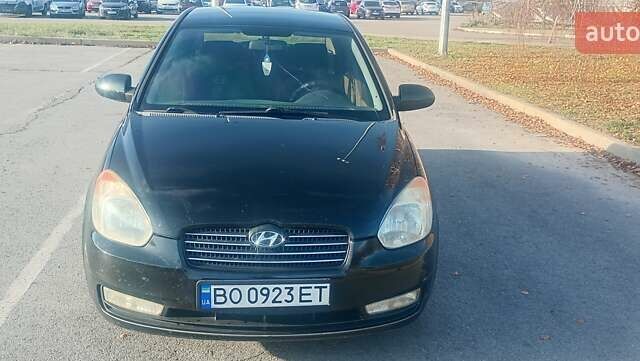 Черный Хендай Акцент, объемом двигателя 1.49 л и пробегом 204 тыс. км за 5280 $, фото 1 на Automoto.ua