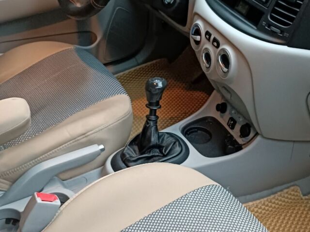 Чорний Хендай Акцент, об'ємом двигуна 1.4 л та пробігом 178 тис. км за 5400 $, фото 5 на Automoto.ua