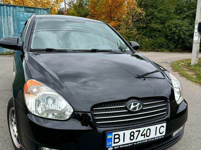 Черный Хендай Акцент, объемом двигателя 1.5 л и пробегом 190 тыс. км за 5800 $, фото 2 на Automoto.ua