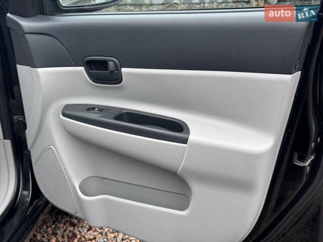 Черный Хендай Акцент, объемом двигателя 1.4 л и пробегом 139 тыс. км за 5999 $, фото 36 на Automoto.ua