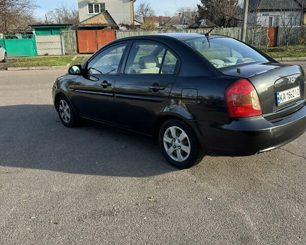 Чорний Хендай Акцент, об'ємом двигуна 1.4 л та пробігом 230 тис. км за 2700 $, фото 3 на Automoto.ua