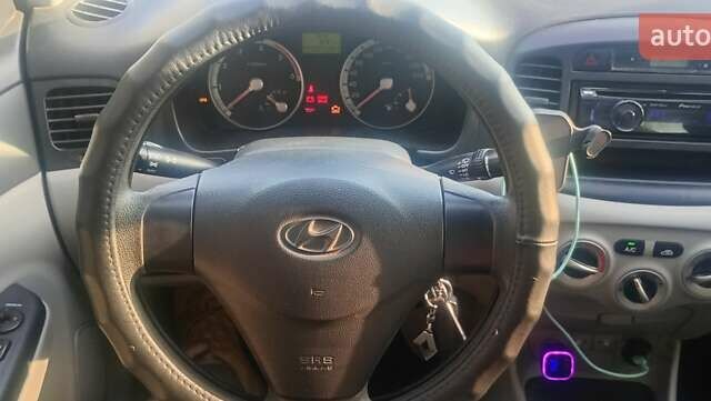 Черный Хендай Акцент, объемом двигателя 1.49 л и пробегом 204 тыс. км за 5280 $, фото 31 на Automoto.ua