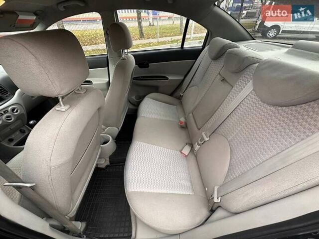 Черный Хендай Акцент, объемом двигателя 1.4 л и пробегом 156 тыс. км за 4700 $, фото 13 на Automoto.ua