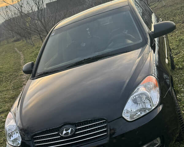 Чорний Хендай Акцент, об'ємом двигуна 1.4 л та пробігом 158 тис. км за 4500 $, фото 1 на Automoto.ua