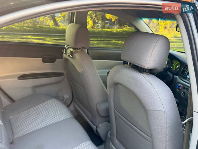 Черный Хендай Акцент, объемом двигателя 1.4 л и пробегом 128 тыс. км за 5800 $, фото 58 на Automoto.ua