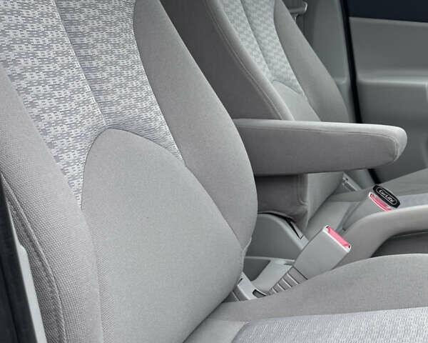 Черный Хендай Акцент, объемом двигателя 1.4 л и пробегом 139 тыс. км за 5999 $, фото 39 на Automoto.ua