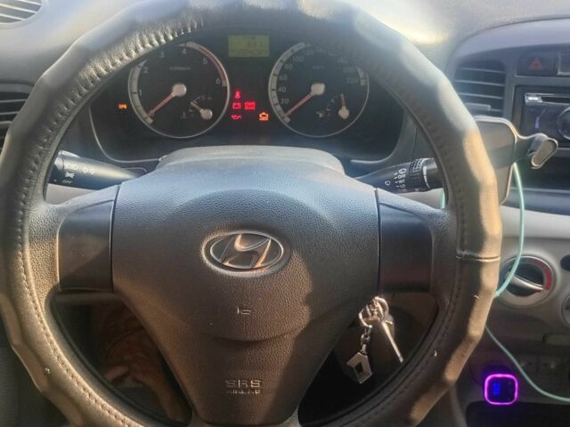 Чорний Хендай Акцент, об'ємом двигуна 1.5 л та пробігом 204 тис. км за 5280 $, фото 4 на Automoto.ua