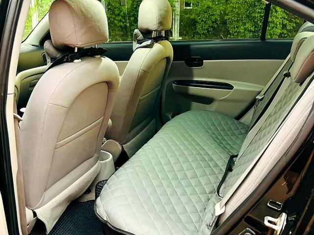 Черный Хендай Акцент, объемом двигателя 1.6 л и пробегом 240 тыс. км за 4900 $, фото 2 на Automoto.ua