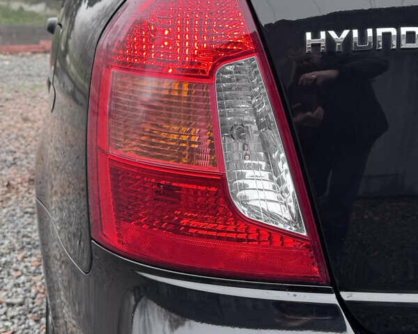 Черный Хендай Акцент, объемом двигателя 1.4 л и пробегом 139 тыс. км за 5999 $, фото 16 на Automoto.ua