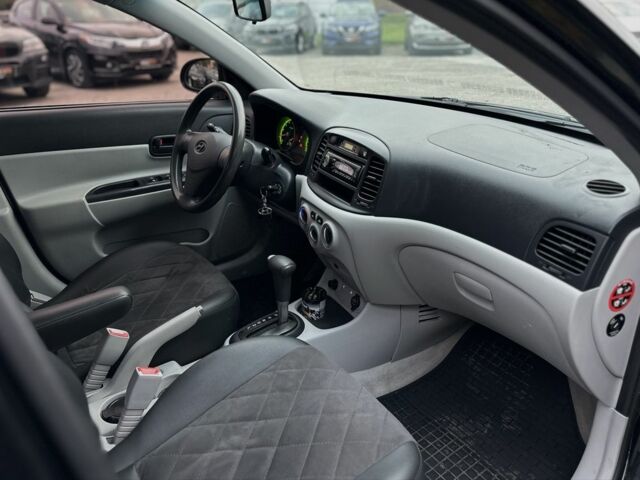 Чорний Хендай Акцент, об'ємом двигуна 1.4 л та пробігом 250 тис. км за 5100 $, фото 13 на Automoto.ua