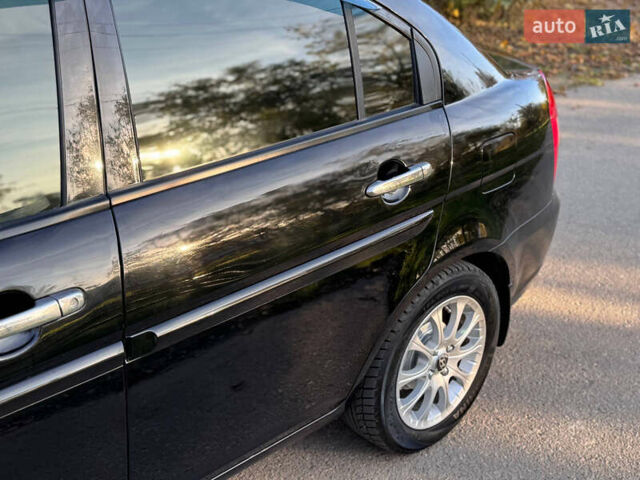 Черный Хендай Акцент, объемом двигателя 1.4 л и пробегом 128 тыс. км за 5800 $, фото 25 на Automoto.ua