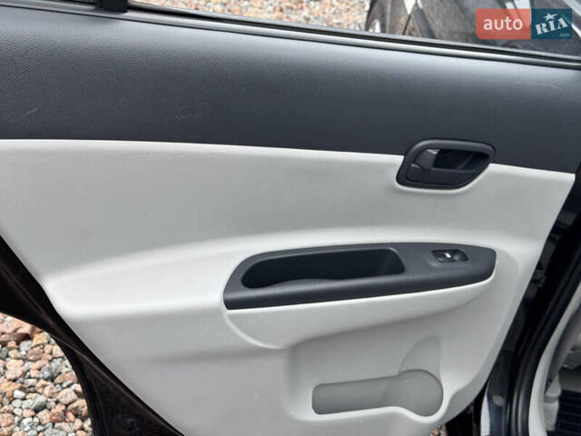 Черный Хендай Акцент, объемом двигателя 1.4 л и пробегом 139 тыс. км за 5999 $, фото 70 на Automoto.ua