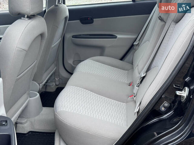 Черный Хендай Акцент, объемом двигателя 1.4 л и пробегом 139 тыс. км за 5999 $, фото 71 на Automoto.ua