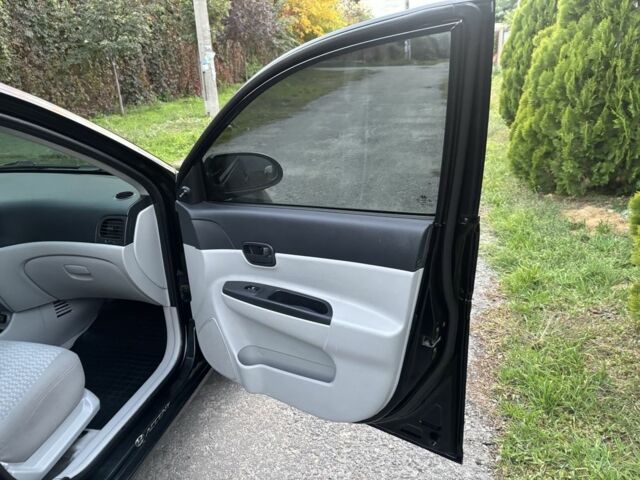 Чорний Хендай Акцент, об'ємом двигуна 1.4 л та пробігом 152 тис. км за 5300 $, фото 15 на Automoto.ua