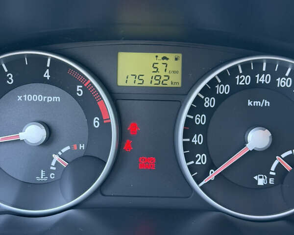 Черный Хендай Акцент, объемом двигателя 1.59 л и пробегом 175 тыс. км за 6300 $, фото 16 на Automoto.ua