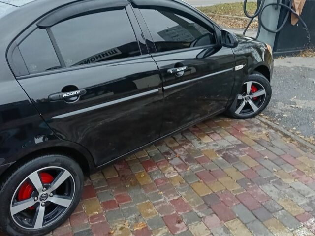 Чорний Хендай Акцент, об'ємом двигуна 1.4 л та пробігом 178 тис. км за 5400 $, фото 13 на Automoto.ua