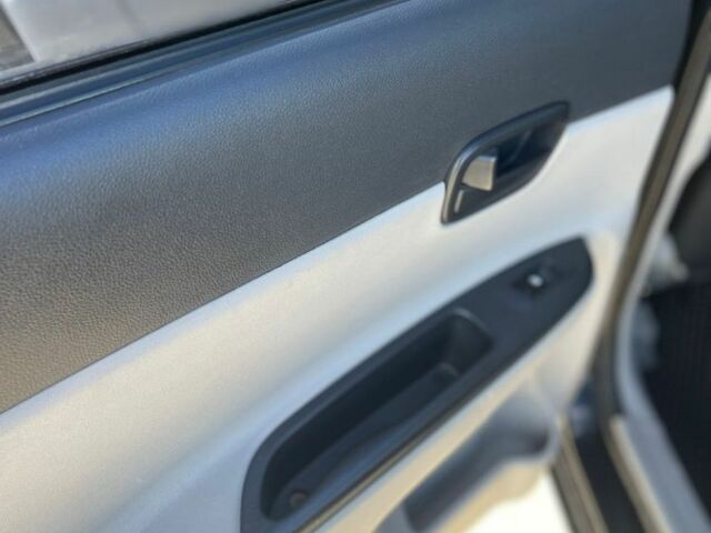 Черный Хендай Акцент, объемом двигателя 1.5 л и пробегом 237 тыс. км за 4000 $, фото 10 на Automoto.ua