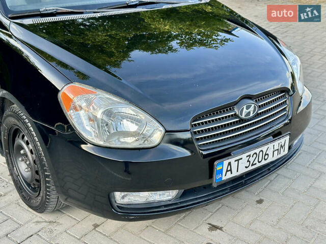 Черный Хендай Акцент, объемом двигателя 1.4 л и пробегом 240 тыс. км за 4399 $, фото 2 на Automoto.ua