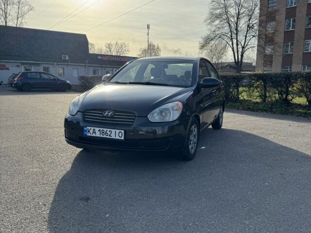Черный Хендай Акцент, объемом двигателя 1.4 л и пробегом 300 тыс. км за 3300 $, фото 1 на Automoto.ua