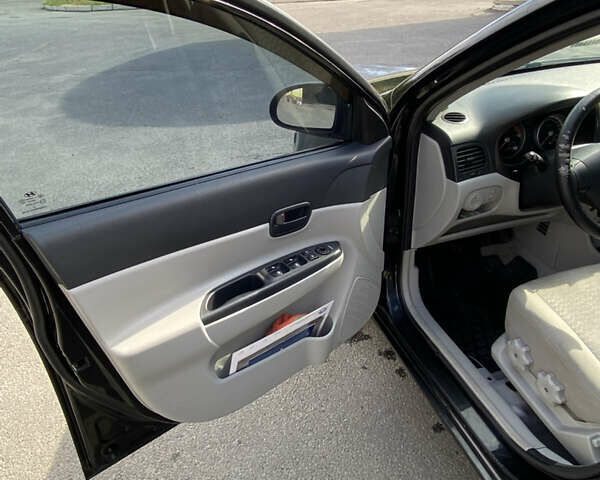 Чорний Хендай Акцент, об'ємом двигуна 1.4 л та пробігом 127 тис. км за 3900 $, фото 11 на Automoto.ua