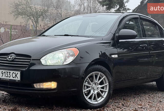 Черный Хендай Акцент, объемом двигателя 1.4 л и пробегом 139 тыс. км за 5999 $, фото 7 на Automoto.ua