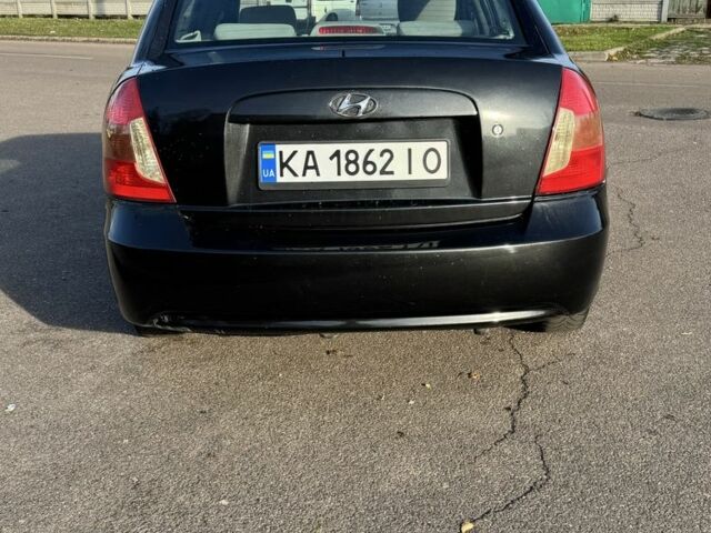 Черный Хендай Акцент, объемом двигателя 1.4 л и пробегом 300 тыс. км за 3300 $, фото 2 на Automoto.ua