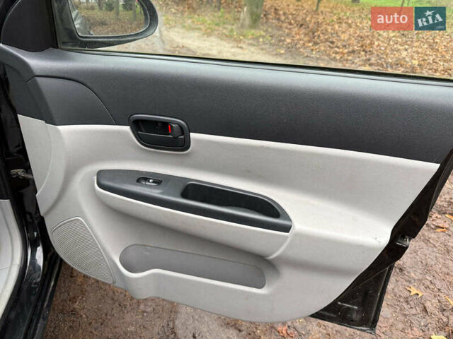 Черный Хендай Акцент, объемом двигателя 1.4 л и пробегом 165 тыс. км за 5390 $, фото 17 на Automoto.ua