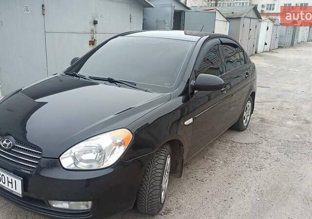 Черный Хендай Акцент, объемом двигателя 1.4 л и пробегом 227 тыс. км за 4700 $, фото 1 на Automoto.ua