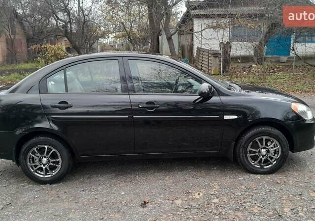 Черный Хендай Акцент, объемом двигателя 1.49 л и пробегом 231 тыс. км за 4600 $, фото 6 на Automoto.ua