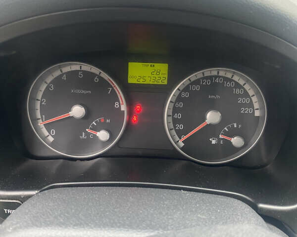 Черный Хендай Акцент, объемом двигателя 1.4 л и пробегом 257 тыс. км за 3500 $, фото 9 на Automoto.ua