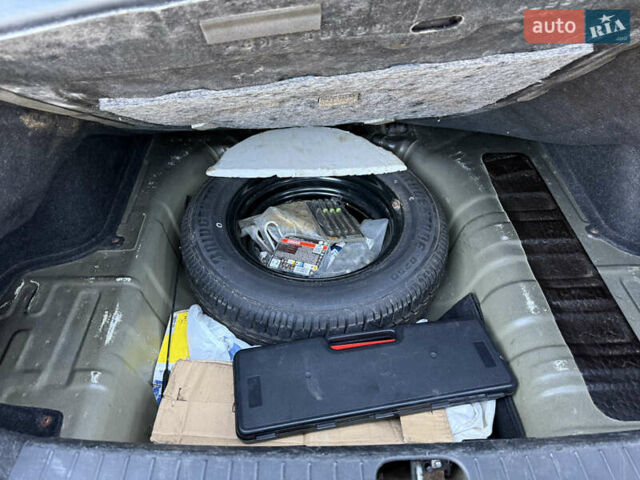 Черный Хендай Акцент, объемом двигателя 1.59 л и пробегом 175 тыс. км за 6300 $, фото 28 на Automoto.ua