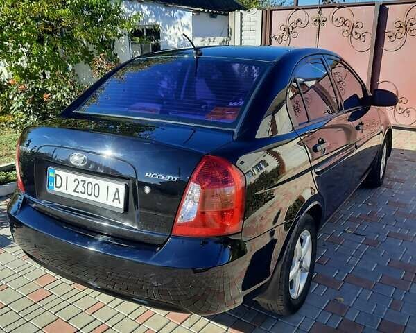 Черный Хендай Акцент, объемом двигателя 1.4 л и пробегом 237 тыс. км за 4800 $, фото 9 на Automoto.ua