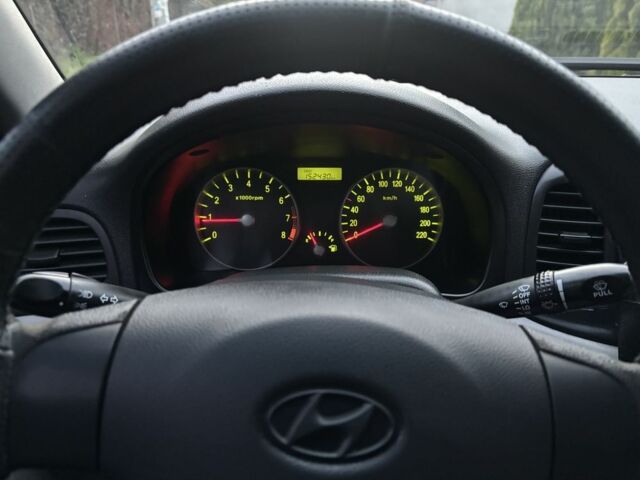 Чорний Хендай Акцент, об'ємом двигуна 1.4 л та пробігом 152 тис. км за 5300 $, фото 19 на Automoto.ua