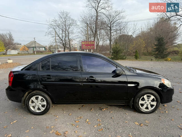 Черный Хендай Акцент, объемом двигателя 1.4 л и пробегом 257 тыс. км за 3000 $, фото 4 на Automoto.ua