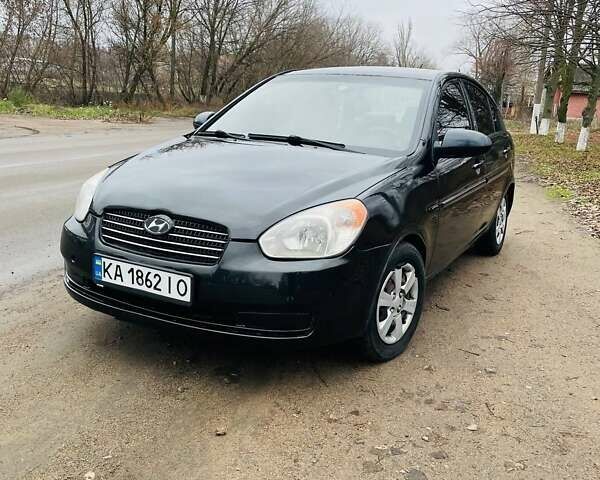 Чорний Хендай Акцент, об'ємом двигуна 1.4 л та пробігом 225 тис. км за 3899 $, фото 1 на Automoto.ua