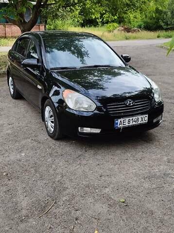 Черный Хендай Акцент, объемом двигателя 1.6 л и пробегом 215 тыс. км за 5200 $, фото 8 на Automoto.ua