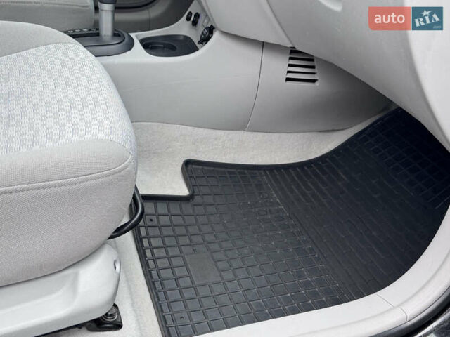 Черный Хендай Акцент, объемом двигателя 1.4 л и пробегом 139 тыс. км за 5999 $, фото 35 на Automoto.ua