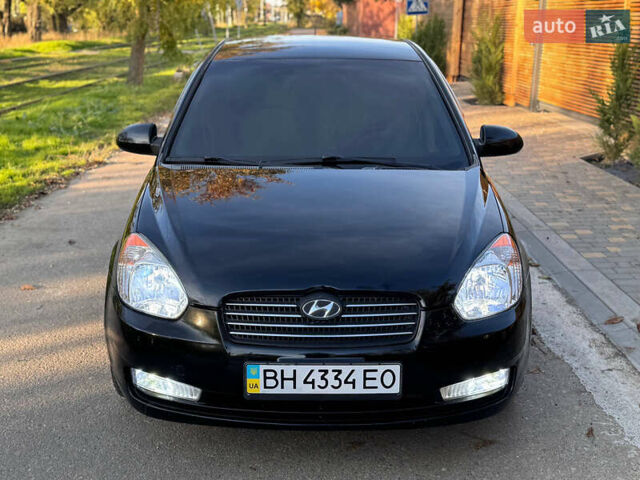 Черный Хендай Акцент, объемом двигателя 1.4 л и пробегом 128 тыс. км за 5800 $, фото 13 на Automoto.ua