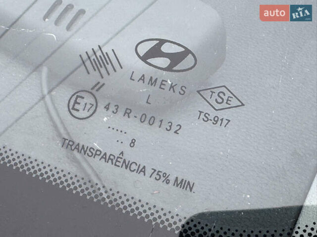 Черный Хендай Акцент, объемом двигателя 1.4 л и пробегом 139 тыс. км за 5999 $, фото 21 на Automoto.ua