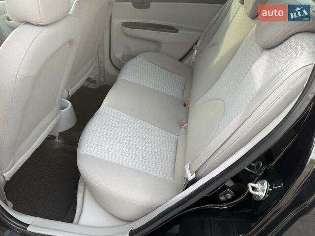 Черный Хендай Акцент, объемом двигателя 1.4 л и пробегом 257 тыс. км за 3000 $, фото 19 на Automoto.ua