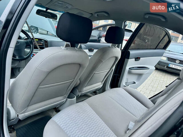 Черный Хендай Акцент, объемом двигателя 1.4 л и пробегом 221 тыс. км за 4950 $, фото 35 на Automoto.ua