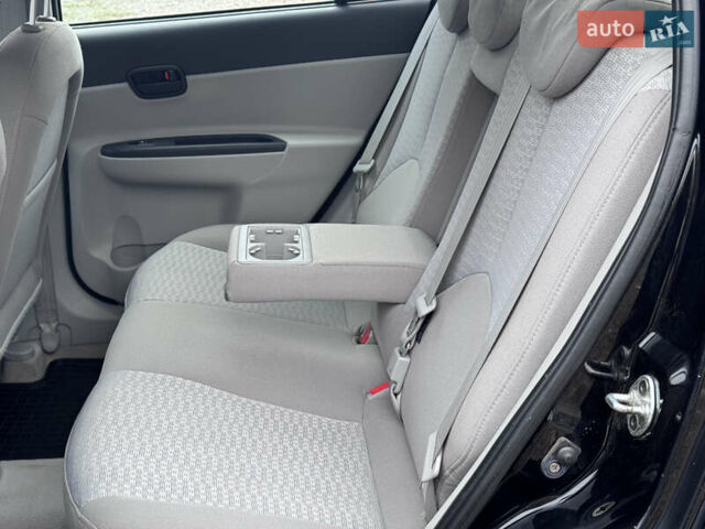 Черный Хендай Акцент, объемом двигателя 1.4 л и пробегом 139 тыс. км за 5999 $, фото 78 на Automoto.ua