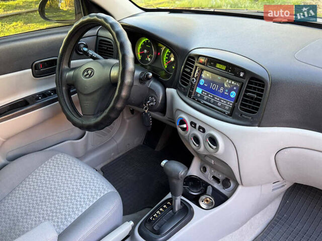 Черный Хендай Акцент, объемом двигателя 1.4 л и пробегом 128 тыс. км за 5800 $, фото 62 на Automoto.ua